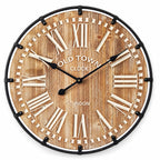 Horloge murale industrielle en bois et métal — vue studio