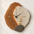 Horloge murale moderne LED à motif cerf — vue de trois quarts