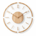 Horloge bois minimaliste — vue studio
