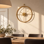 Horloge murale design à cercle ouvert — mise en situation