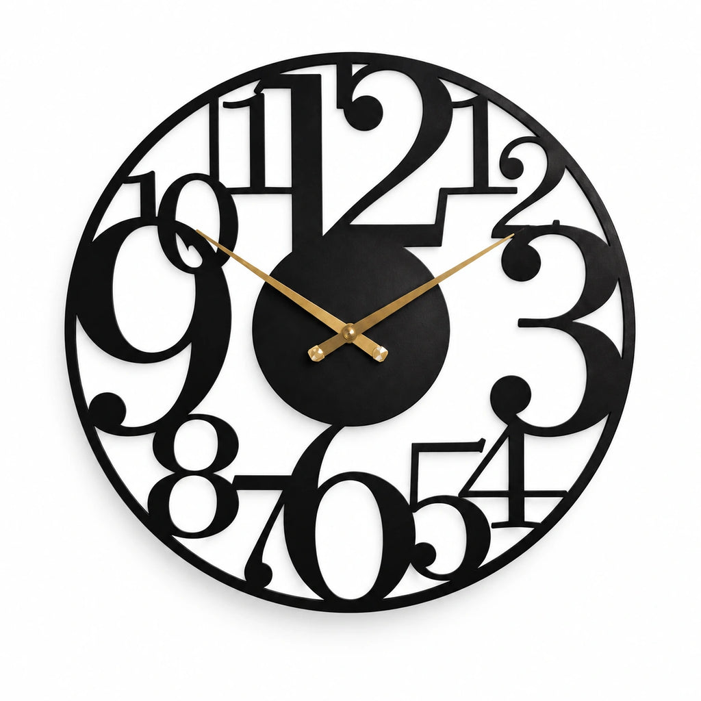 Horloge murale circulaire en métal — 60 cm — vue studio