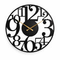 Horloge murale circulaire en métal — 60 cm — vue studio