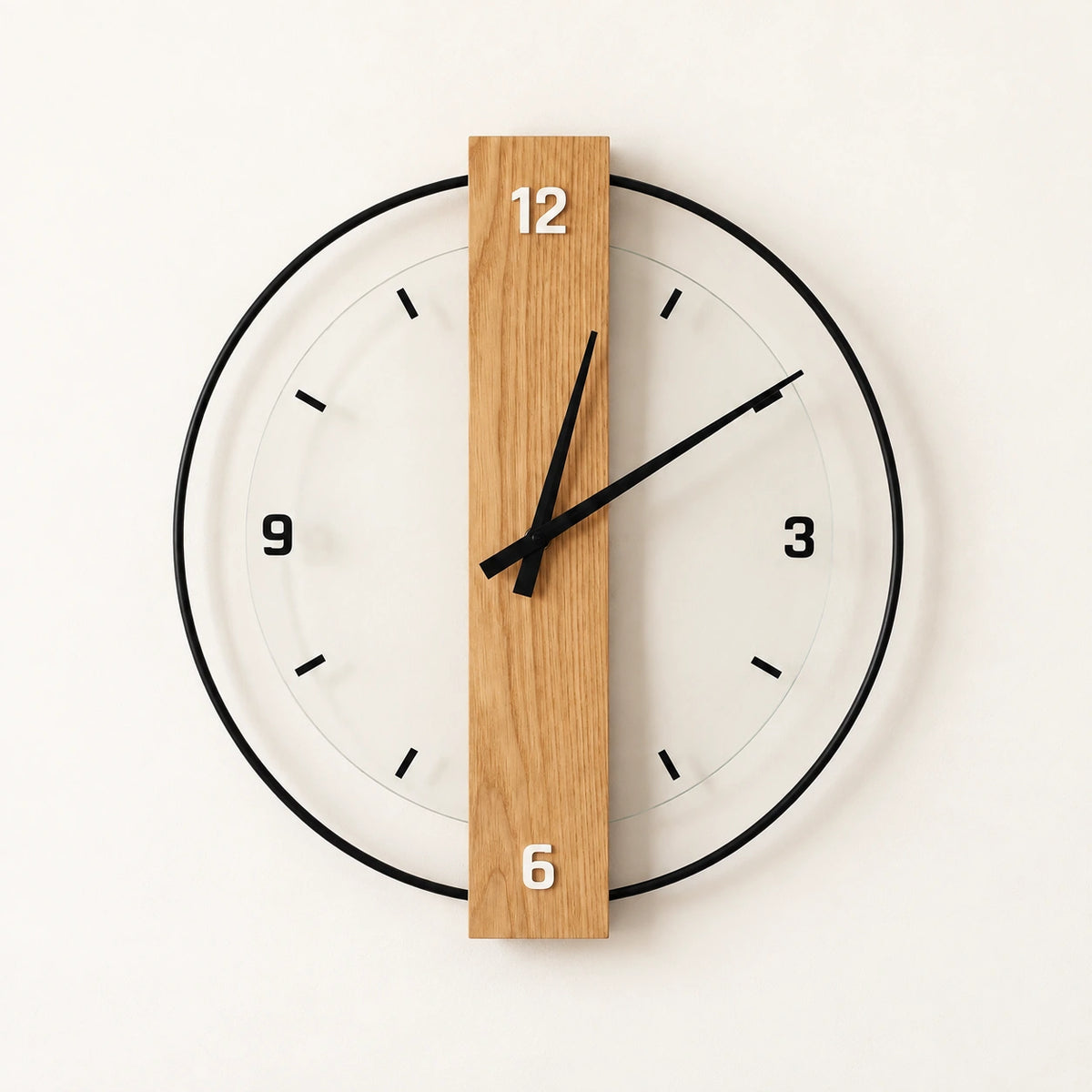 Horloge murale design en bois — Style 2 — vue studio