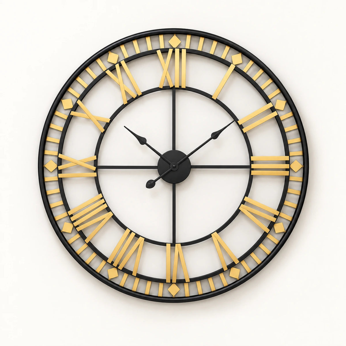Horloge murale géante à chiffres romains — 80 cm — Or — vue studio