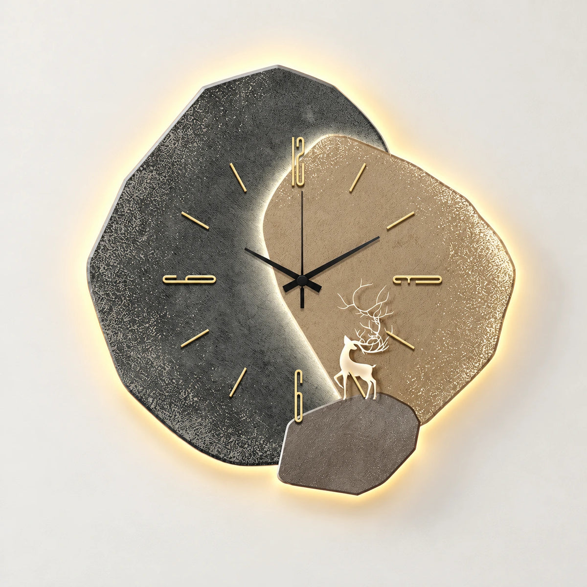 Horloge murale moderne LED à motif cerf — Gris — vue studio